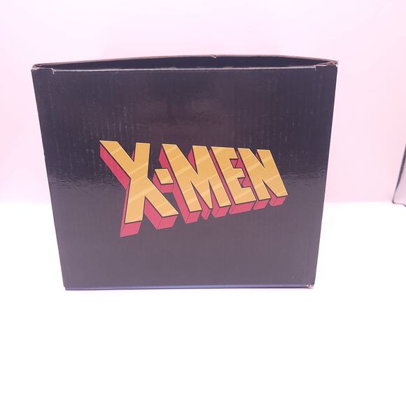 Marvel X Men The Animated Series Magneto Resin Bust Diamond Select Toys - Picture 5 of 10